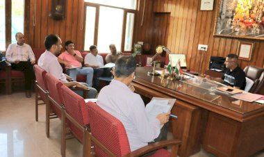 सभी राजनैतिक दल आदर्श आचार संहिता का पालन करें : सुमित खिमटा