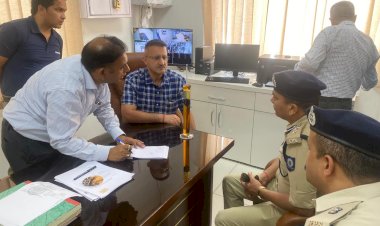 लोकसभा चुनाव के दृष्टिगत सभी शराब निर्माण इकाई भारतीय निर्वाचन आयोग के दिशा निर्देशों की अनुपालना करें -सुमित खिमटा