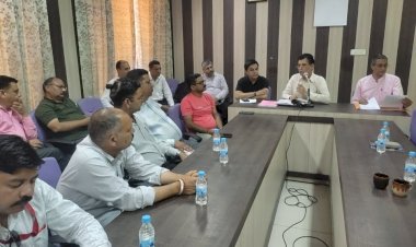 इंजीनियरों को समझाई ईवीएम-वीवीपैट तैयार करने की प्रक्रिया