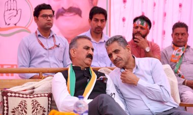 बड़सर में पकड़े गए 55 लाख रुपये बिकाऊ विधायकों के : मुख्यमंत्री