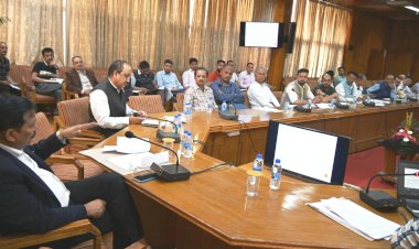 बुजुर्ग और दिव्यांग मतदाता बखूबी निभा रहे अपनी जिम्मेदारी: हेमराज बैरवा