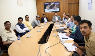 सामान्य पर्यवेक्षक की निगरानी में अनुपूरक ईवीएम मशीनों की पहली रेंडमाइजेशन का आयोजन