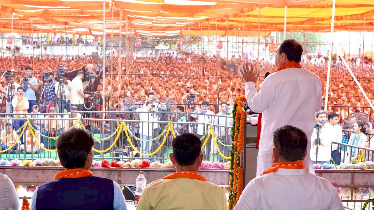 राहुल गांधी संविधान की कॉपी लेकर चलते है लेकिन उसे पढ़ते-लिखते नहीं हैं : नड्डा