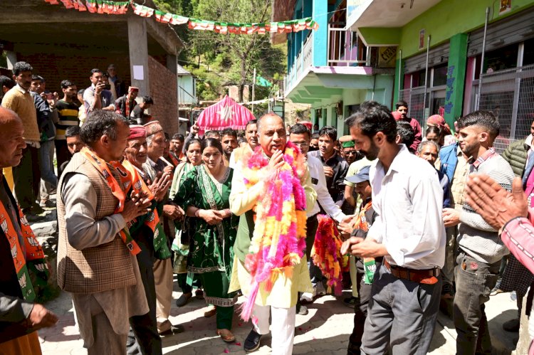 हमने विकास को प्राथमिकता दी और कांग्रेस ने प्रतिशोध की राजनीति को : जयराम ठाकुर