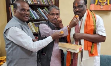 नई दिल्ली में जन  जातीय भवन बनाने की  मांग