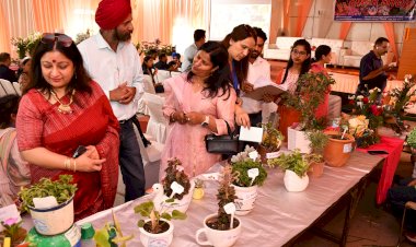 झाझा गांव के गगन दीप ने जीता फ्लावर ऑफ द शो का पुरस्कार