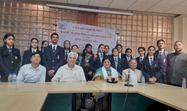 पुस्तकें धीमी आंच पर पकती हैं  -अदिति माहेश्वरी