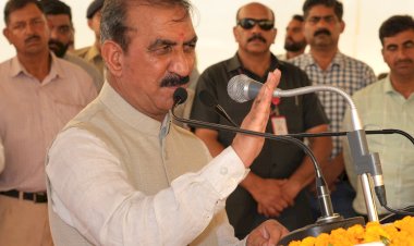 वित्तीय संसाधन जुटाएंगे, प्रदेश को आत्मनिर्भर भी बनाएंगेः मुख्यमंत्री