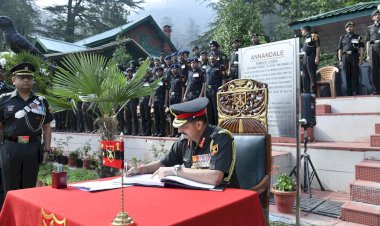 लेफ्टिनेंट जनरल देवेंद्र शर्मा, अतिविशिष्ट सेवा मेडल, सेना मेडल ने  जीओसी-इन-सीआर ट्रैक का पदभार संभाला