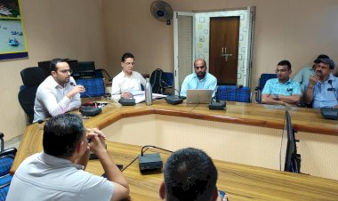 मतगणना सुपरवाइजरों और सहायकों को समझाई मतगणना की प्रक्रिया