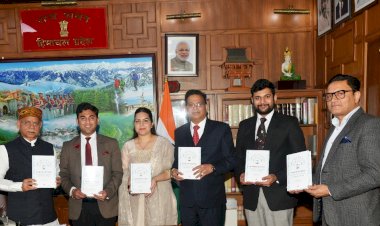 राज्यपाल ने डॉ. भरत बरोवालिया की पुस्तक का विमोचन किया