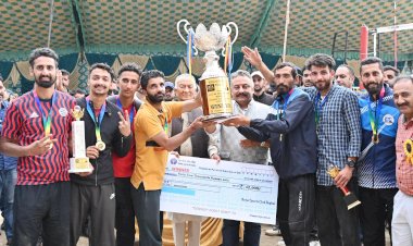 वॉलीबॉल प्रतियोगिता में पुजारली नंबर-4 ने मारी बाजी