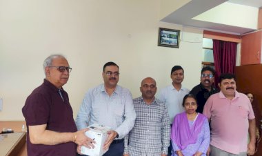 लायंस क्लब नाहन ने राजकीय वरिष्ठ माध्यमिक पाठशाला, जबल का बाग को दिए पंखे