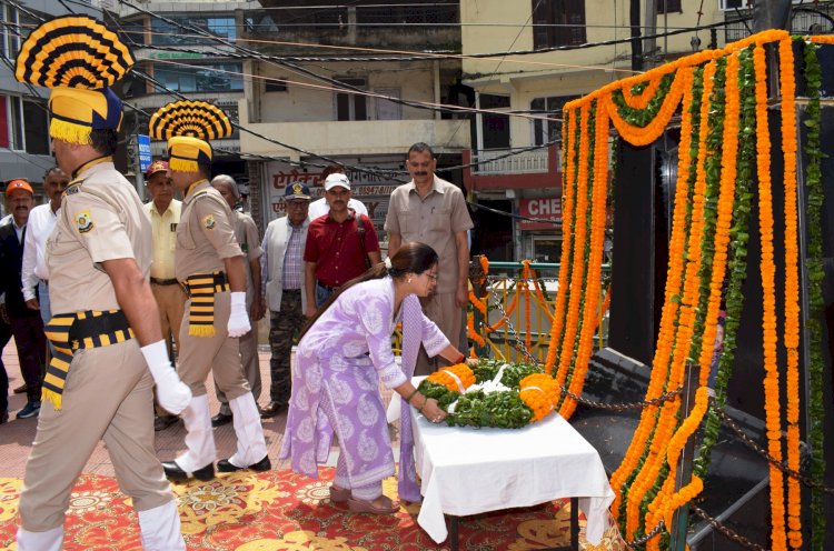 कारगिल विजय दिवस के अवसर पर शहीदों को भावभीनी श्रद्धांजलि अर्पित