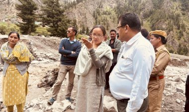 लाहौल के म्याड़ घाटी में बाढ़ के कारण बहा पुल, फसलों का भी हुआ नुकसान