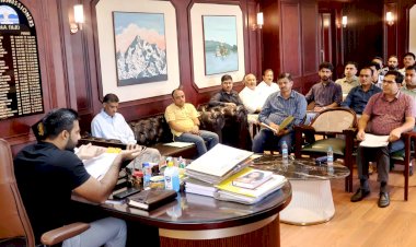 उपायुक्त ने की विकास परियोजनाओं की प्रगति की समीक्षा