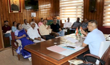 स्कूलों में बच्चों को डेंगू व जल जनित रोगों से बचाव की दे जानकारी -उपायुक्त