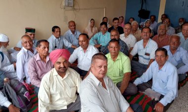 हिमाचल परिवहन सेवानिवृत कर्मचारी कल्याण मंच की बस अड्डा परिषद नाहन में संपन्न हुई मासिक बैठक, 42 सदस्यों ने लिया हिस्सा।