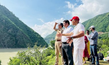 सुन्नी में सर्च ऑपरेशन का  निरीक्षण करने पहुंचे डीसी, एसपी, सर्च ऑपरेशन को लेकर दिए निर्देश