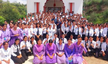 डीसी ने प्रतियोगी परीक्षाओं की तैयारी में जुटे युवाओं का किया मार्गदर्शन