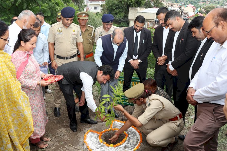 पर्यावरण संरक्षण सामूहिक दायित्व - ज़िला एवं सत्र न्यायाधीश