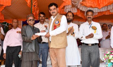 खेलों से नाता जोड़ें युवा- संजय अवस्थी