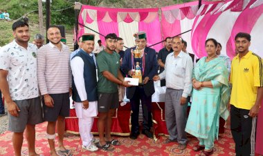 मेले, उत्सव एवं त्यौहार लोगों के मध्य मेलजोल बढ़ाने में निभाते हैं महत्वपूर्ण भूमिका - डॉ. शांडिल