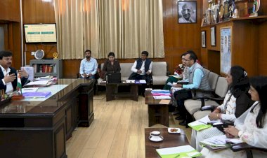 आयुष्मान भारत स्कूल स्वास्थ्य एवं कल्याण कार्यक्रम को व्यवहारिक बनाने में कार्य करें विभाग - उपायुक्त