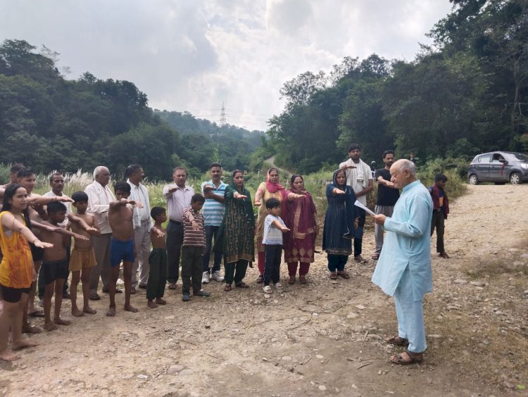 ग्राम सभा में स्वच्छता पर चर्चा, जलशक्ति विभाग ने चलाया सफाई अभियान