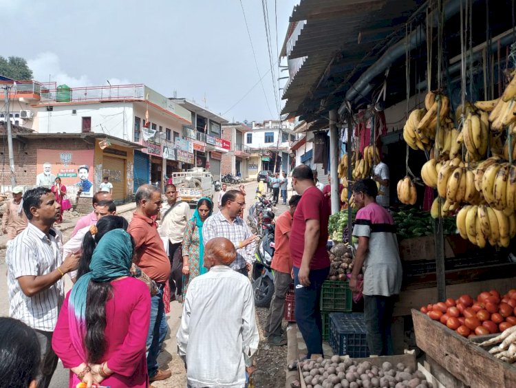 एसडीएम ने दिए अतिक्रमण हटाने और प्रवासियों के पंजीकरण के निर्देश