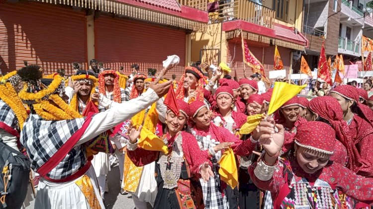 हिंदू संगठनों द्वारा वक्फ बोर्ड के खिलाफ धरना