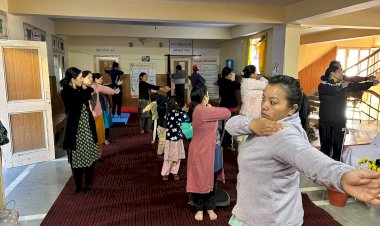 गांधी जयंती पर केलांग मुख्यालय में  सर्वोदय योग सत्र योजना  के तहत करवाया गया योगाभ्यास