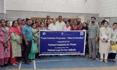 ‘विधान से समाधान’ में महिलाओं के कानूनों एवं योजनाओं की दी जानकारी