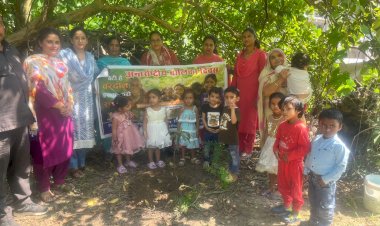 पौधारोपण करके मनाया बेटियों का जन्मदिन