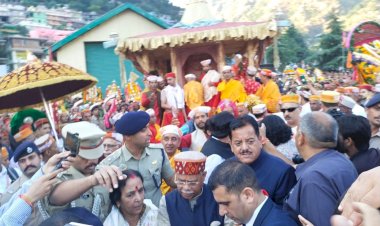 राज्यपाल ने किया अंतरराष्ट्रीय कुल्लू दशहरे का शुभारम्भ