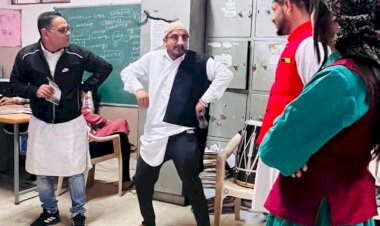 नुक्कड़ नाटक के माध्यम से कलाकारों ने आपदा प्रबंधन का दिया संदेश