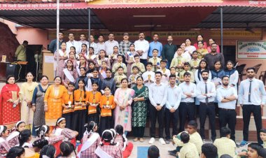 एकल गान में सैनवाला स्कूल की दियांशी प्रथम