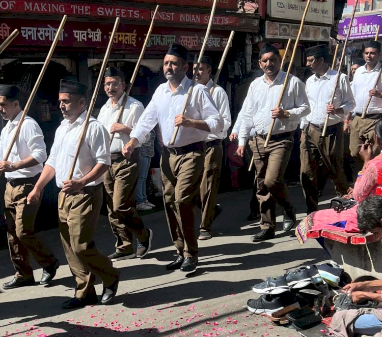 राष्ट्रीय स्वयं सेवक संघ केशव नगर द्वारा होटल लैंडमार्क से शेर ए पंजाब तक निकाला गया पथ संचालन