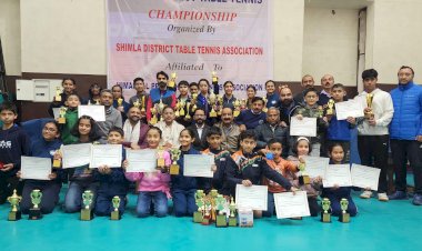 जिला स्तरीय टेबल टैनिस प्रतियोगिता..... फाइनल में युग ठाकुर ने नवेध्यम को हराकर जीता खिताब