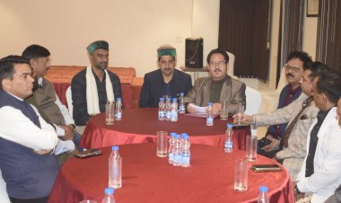 डल लेक के सरंक्षण के लिए डेढ़ महीने में तैयार होगी डीपीआर: पठानिया