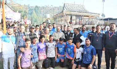 शिक्षा मंत्री ने जुब्बल को दी 4 करोड़ रुपए की सौग़ातें