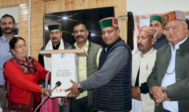 मंडी जिला में कामगारों को 9 करोड़ 26 लाख रुपये के वित्तीय लाभ प्रदान-  नरदेव कंवर