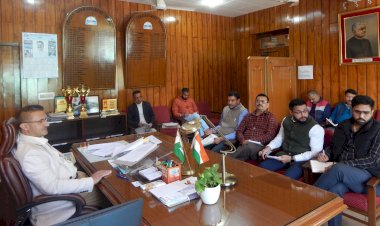 उपायुक्त ने एनएच 707 को चौड़ा करने के दौरान हुए नुकसान को शीध्र ठीक करने के दिए निर्देश