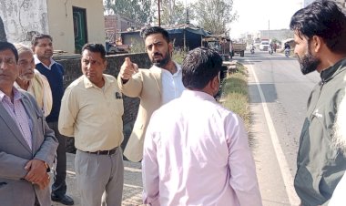 उपायुक्त ने लालसिंगी में दुर्घटना स्थल का किया दौरा, अधिकारियों को नाले पर रेलिंग लगाने के निर्देश