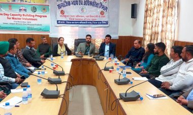 ग्रामीण स्तर पर हो प्लास्टिक वेस्ट प्रबंधन यूनिट का निर्माण, अधिकारी दूर करें लोगों के भ्रम...डीसी