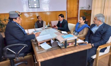 निर्माणाधीन कार्यों का नियमित रूप से निरीक्षण करें अधिकारीः डॉ. शांडिल