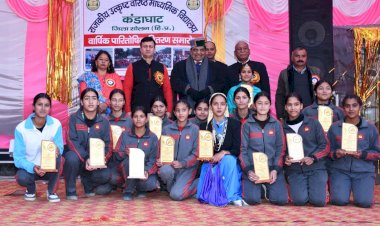 अभिभावकों का युवाओं से भावनात्मक रूप से जुड़ना आवश्यक - डॉ. शांडिल