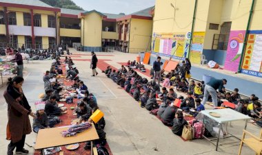 केंद्रीय विद्यालय हमीरपुर में सामुदायिक भोज का आयोजन