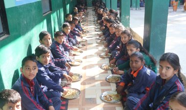 सफलता की कहानी ...... अंग्रेजी मीडियम से पढ़ाई की गारंटी पूरी होने से सरकारी स्कूलों में आया सुखद बदलाव