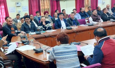 अतिरिक्त उपायुक्त ने प्री-दिशा बैठक में विकास योजनाओं की प्रगति का लिया जायजा